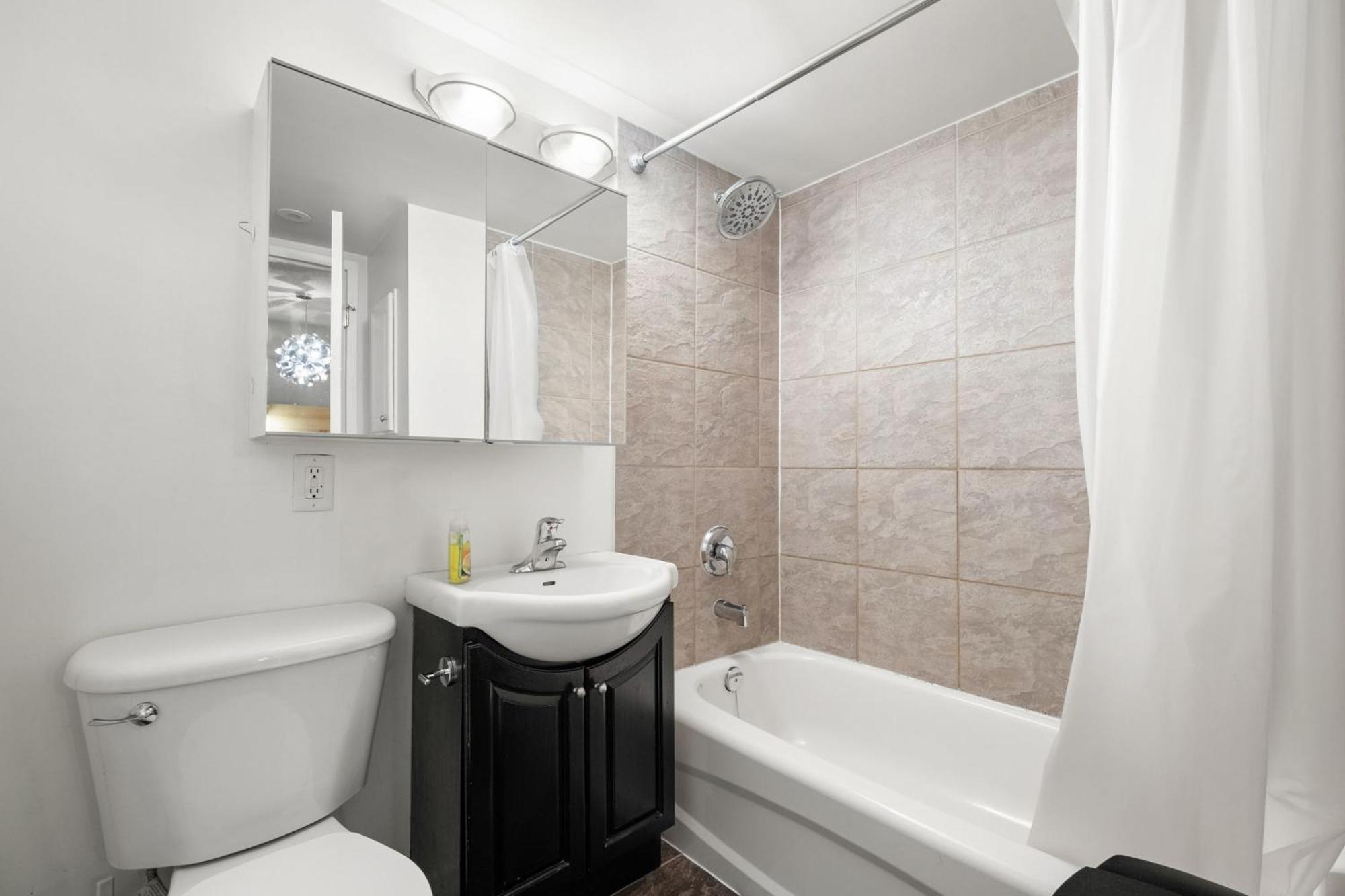 Liberty Village Townhouse Торонто Екстериор снимка