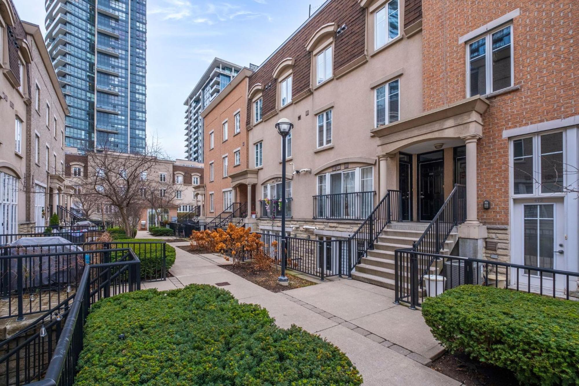 Liberty Village Townhouse Торонто Екстериор снимка
