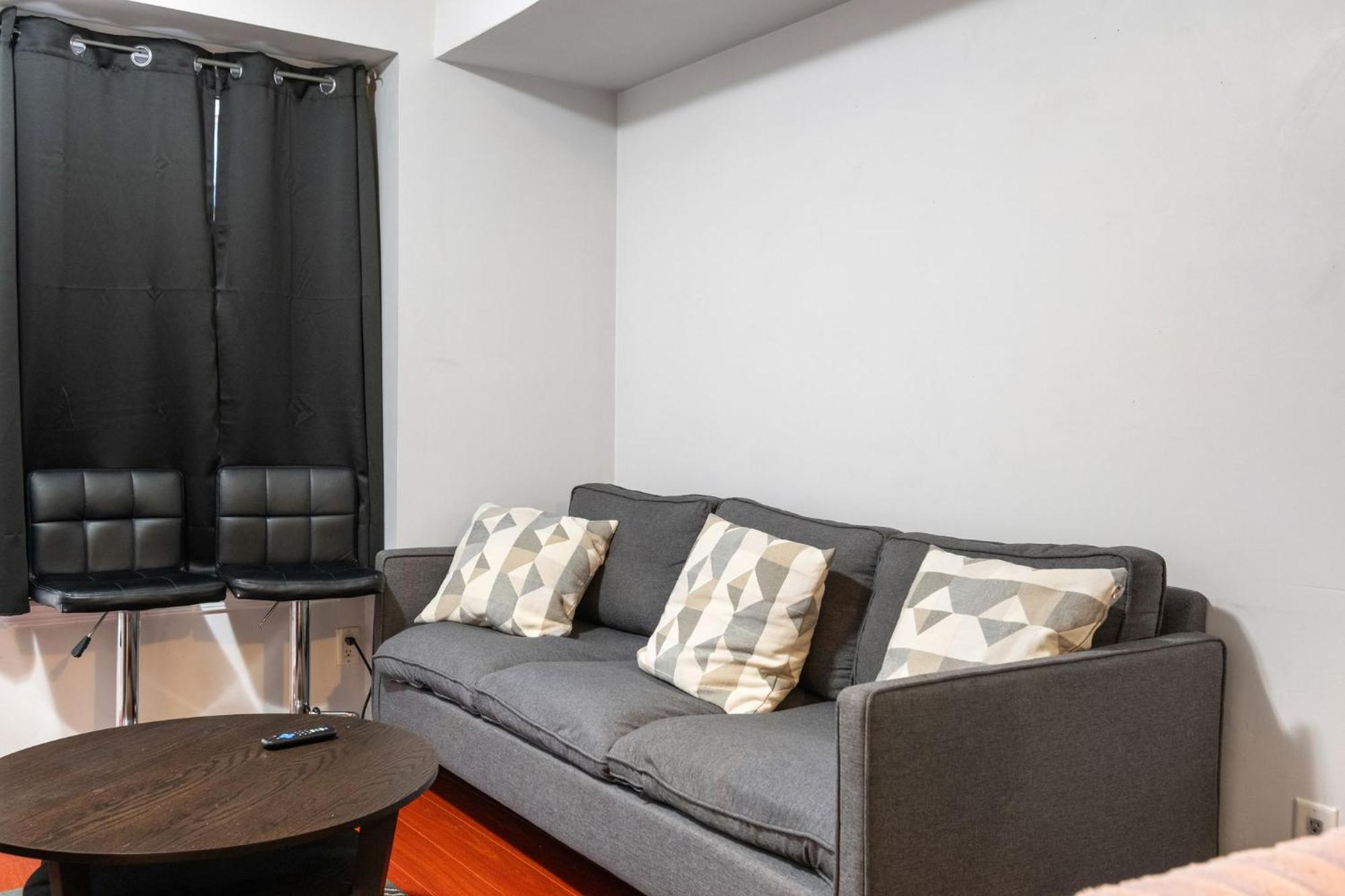 Liberty Village Townhouse Торонто Екстериор снимка