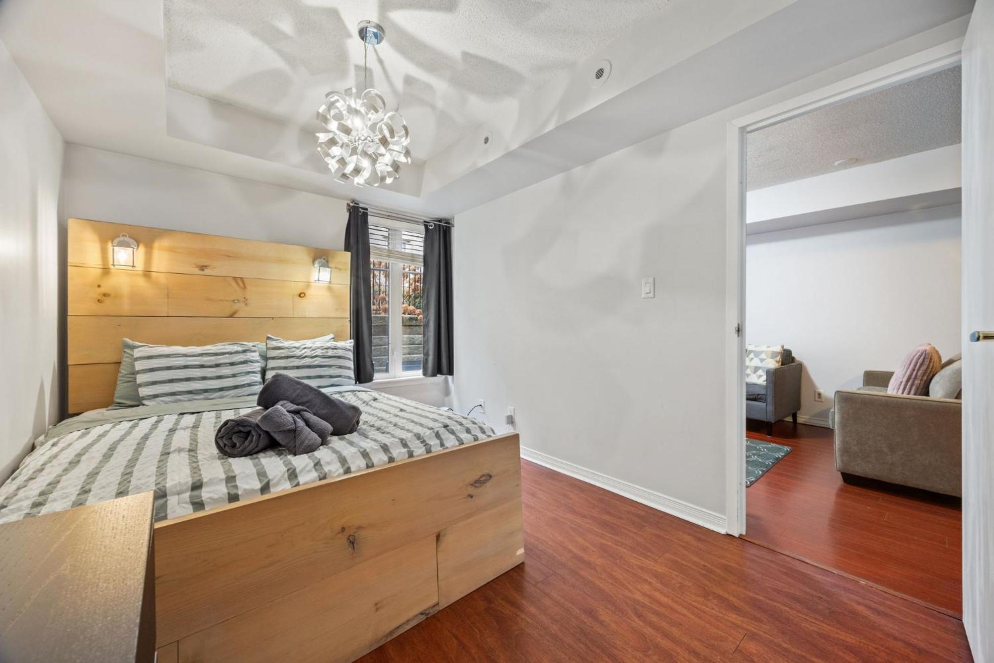 Liberty Village Townhouse Торонто Екстериор снимка